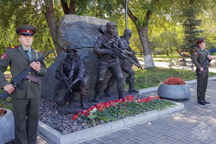 Взводу спецназа "Росомаха" красноярского соединения исполнился 21 год со дня образования