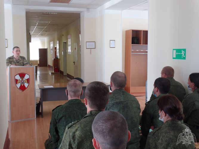 В Железногорской воинской части прошел единый день государственно-правового информирования и воспитательной работы 