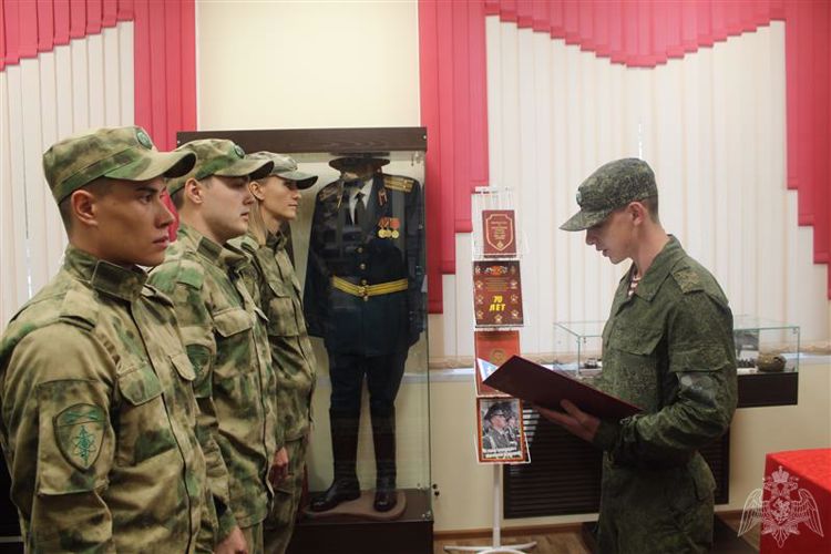 Новобранцы красноярского соединения Росгвардии присягнули на верность Отечеству