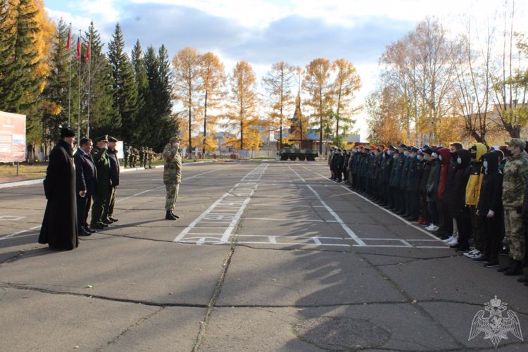 В Железногорске военнослужащие Росгвардии провели День призывника