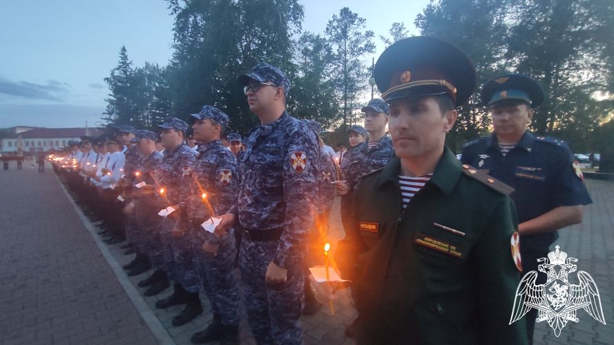 Сотрудники и военнослужащие Управления Росгвардии по Красноярскому краю присоединились к акции «Свеча памяти»