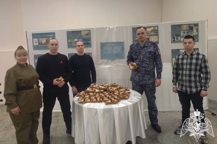 В Красноярском крае сотрудники и военнослужащие Росгвардии провели мероприятия, приуроченные памятной дате – Дню полного освобождения города Ленинграда от блокады