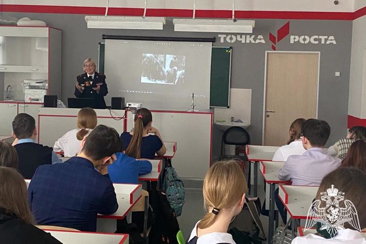 В Красноярском крае сотрудники и военнослужащие Росгвардии провели мероприятия, приуроченные памятной дате – Дню полного освобождения города Ленинграда от блокады