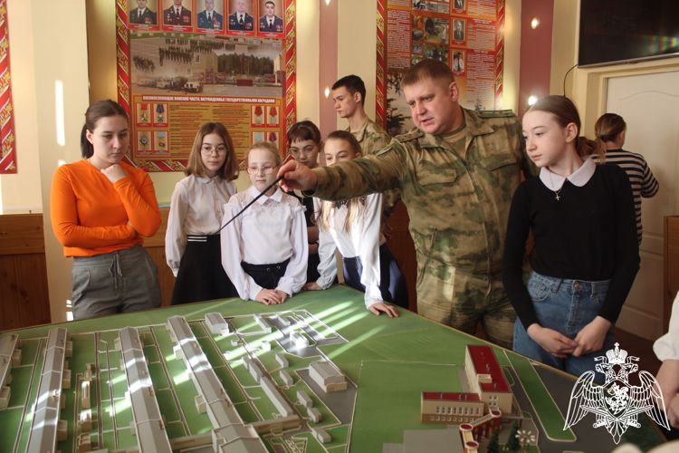 В зеленогорской воинской части Росгвардии прошла церемония посвящения в юнармейцы