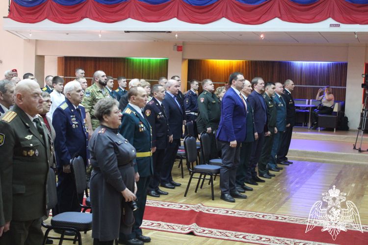 Зеленогорские военнослужащие Росгвардии приняли участие в торжественном собрании офицеров
