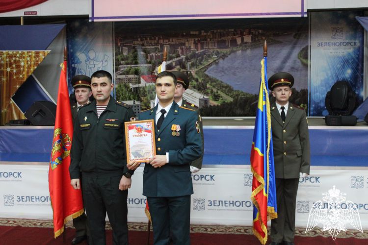 Зеленогорские военнослужащие Росгвардии приняли участие в торжественном собрании офицеров
