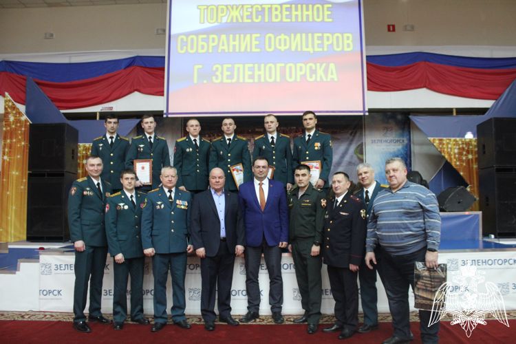 Зеленогорские военнослужащие Росгвардии приняли участие в торжественном собрании офицеров