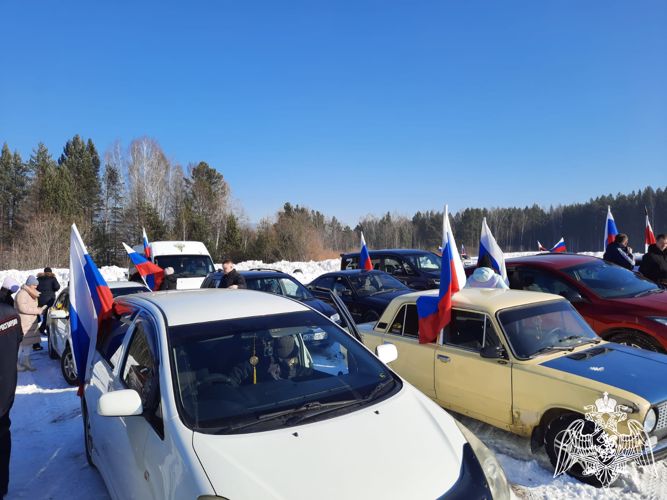 Сотрудники и военнослужащие Росгвардии приняли участие в автопробеге «За наших», посвященному Дню защитника Отечества