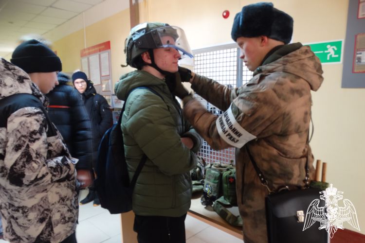 Военнослужащие Красноярского соединения проводят мероприятия  в рамках акции «Дни Росгвардии»