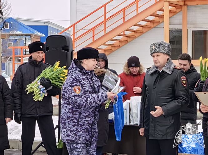 Сотрудницы Росгвардии приняли участие в автопоединке «Девушки в погонах»