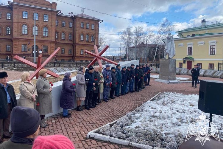 В Красноярском крае сотрудники и военнослужащие Росгвардии приняли участие в мероприятиях, приуроченных Международному дню памяти жертв аварий и катастроф