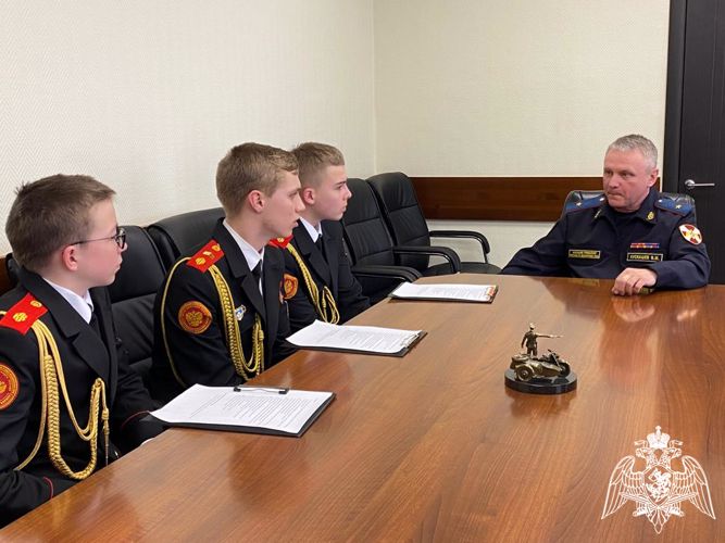 Руководитель Управления Росгвардии по Красноярскому краю встретился с кадетами