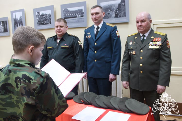 В зеленогорской воинской части Росгвардии прошло посвящение в юные гвардейцы