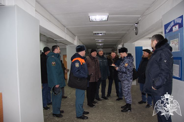 Руководитель туруханского отдела лицензионно-разрешительной работы Росгвардии принял участие в выездных заведениях комиссий