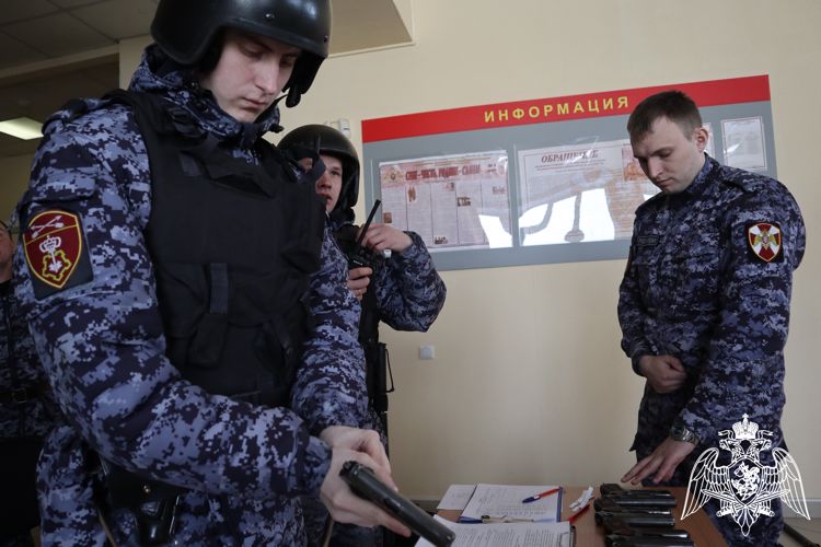 В Красноярском крае выбрали лучшую группу задержания вневедомственной охраны Росгвардии