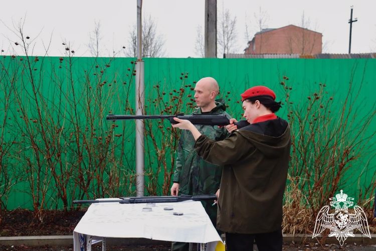 Сотрудники Росгвардии приняли участие в военно-спортивной игре «Победа»