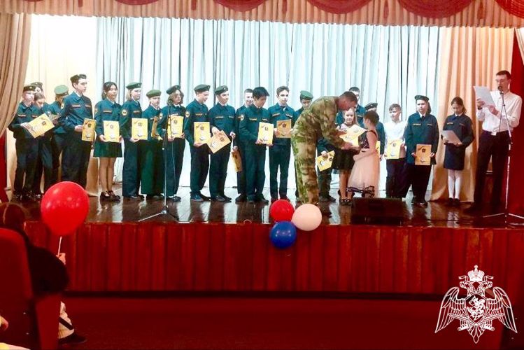 В Красноярском соединении Росгвардии прошел 1 этап фестиваля детской патриотической песни
