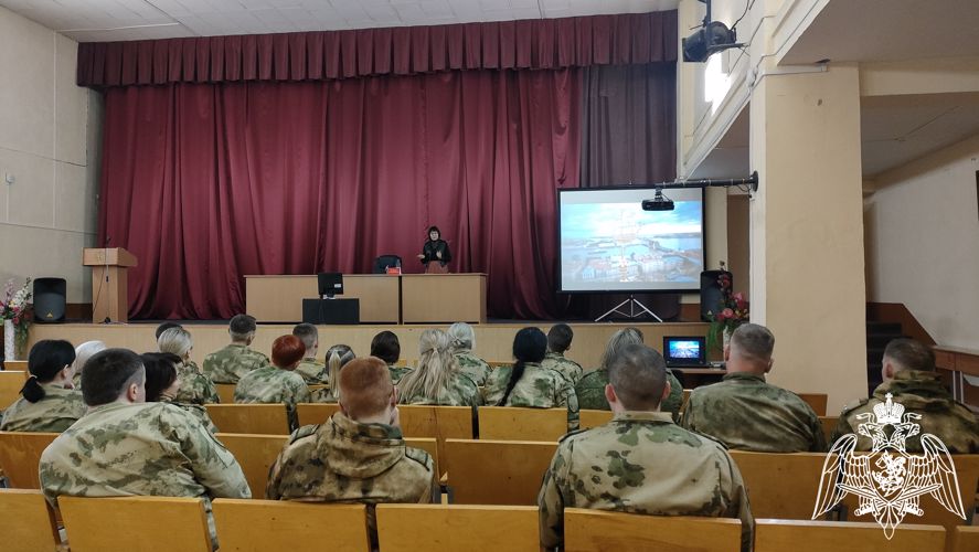 Военнослужащие Росгвардии приняли участие в мероприятии, посвященном Всемирному дню библиотек