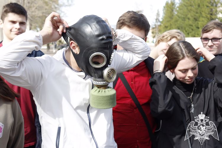 В полку Росгвардии г. Железногорска прошел День призывника