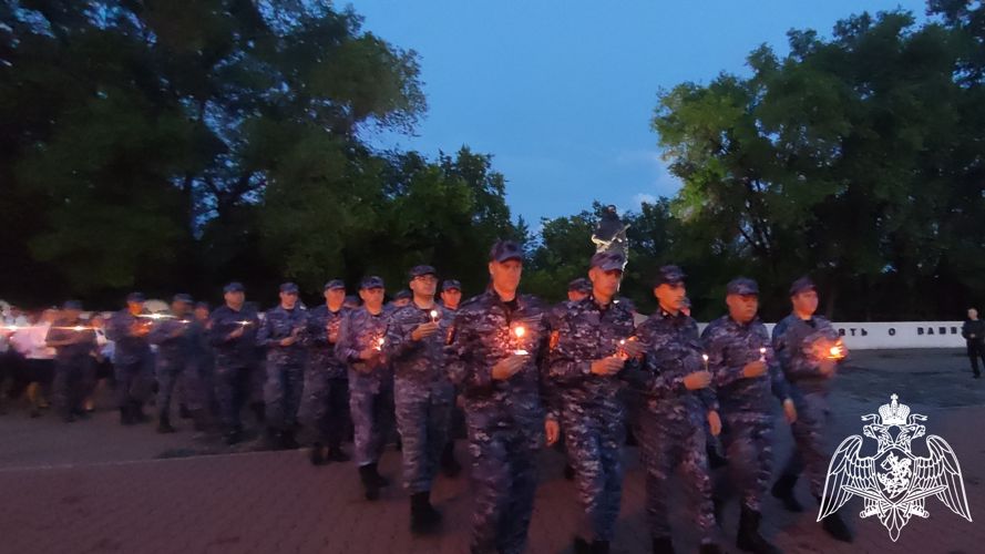 В Красноярском крае  сотрудники и военнослужащие Росгвардии приняли участие в мероприятиях, посвященных Дню Памяти и скорби