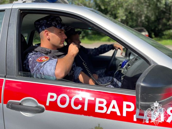 Сотрудниками Росгвардии задержан мужчина по подозрению в краже дорогостоящего телефона