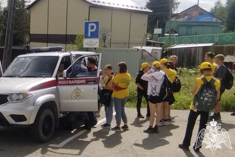 В Северо-Енисейской школе прошла акция «Каникулы с Росгвардией»