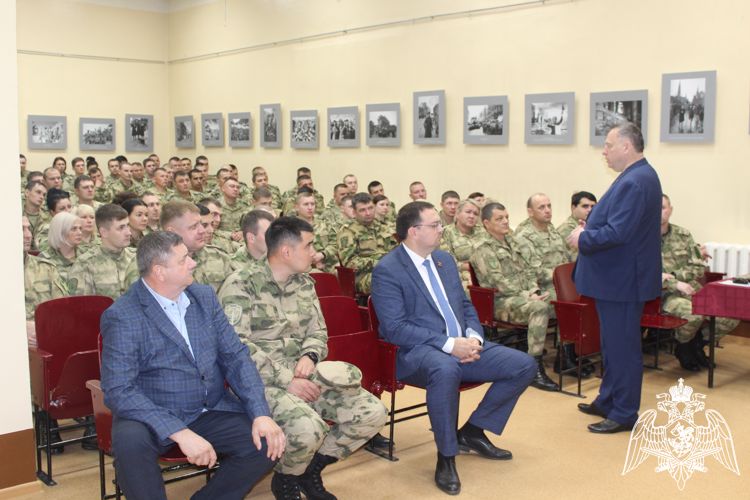 Председатель комитета Госдумы по обороне отметил достижения  военнослужащих Сибирского округа Росгвардии