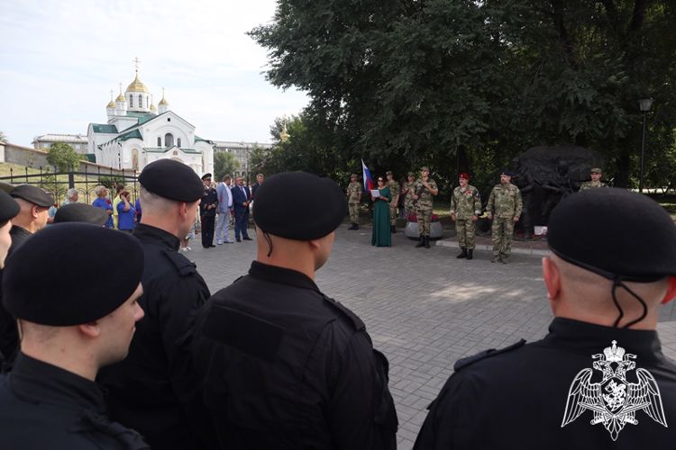 Сотрудники и военнослужащие Росгвардии приняли участие в торжественном мероприятии, посвященном Дню Сил специального назначения
