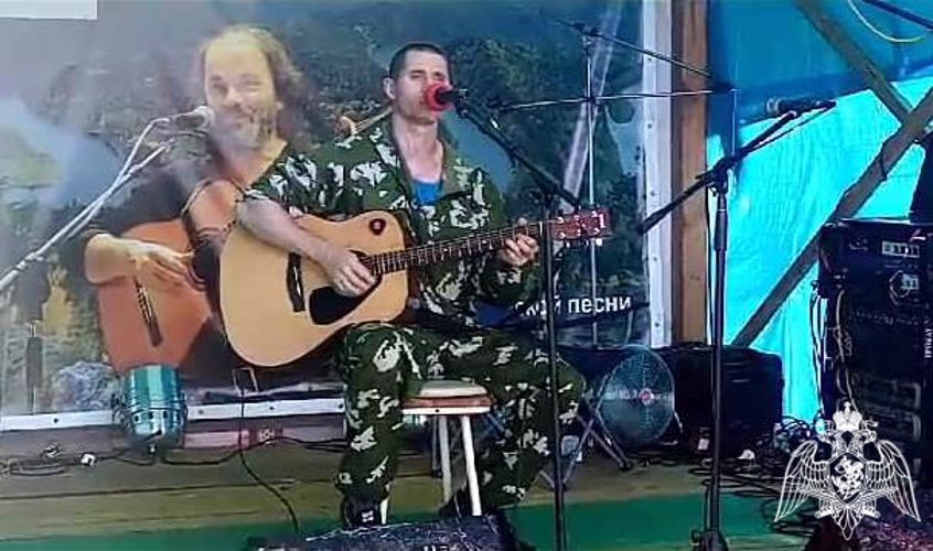 Военнослужащий Росгвардии принял участие в фестивале авторской песни