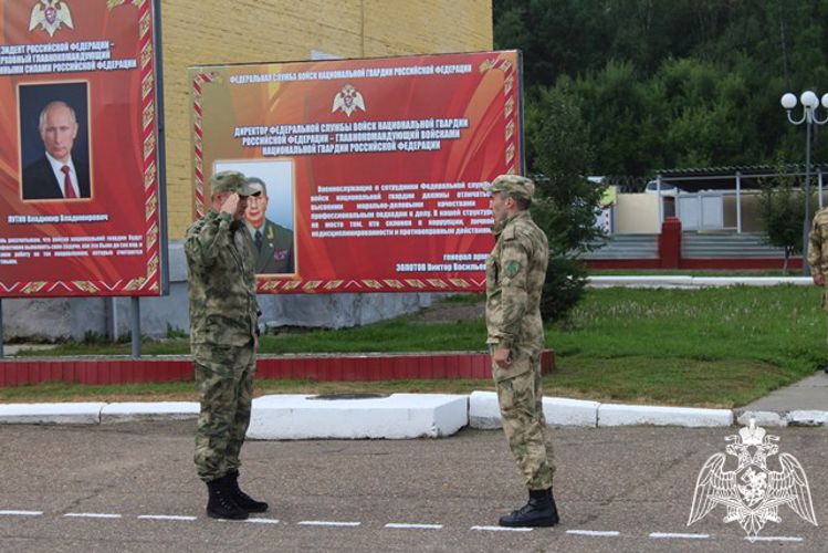 Военнослужащие Росгвардии в Зеленогорске участвуют в мероприятиях, посвященных  Дню государственного флага России
