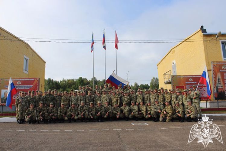 Военнослужащие Росгвардии в Зеленогорске участвуют в мероприятиях, посвященных  Дню государственного флага России