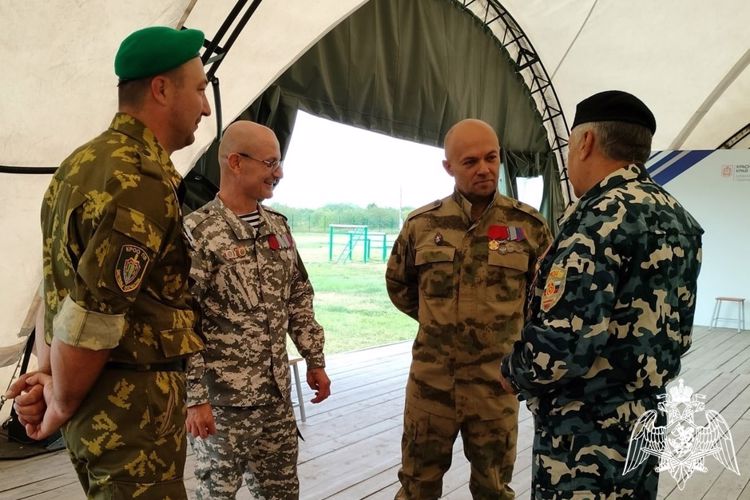 Ветераны Росгвардии приняли участие в открытии Регионального слета военно-патриотических клубов
