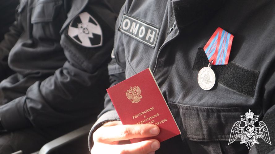 Руководитель Управления Росгвардии по Красноярскому краю  вручил  награды отличившимся  сотрудникам