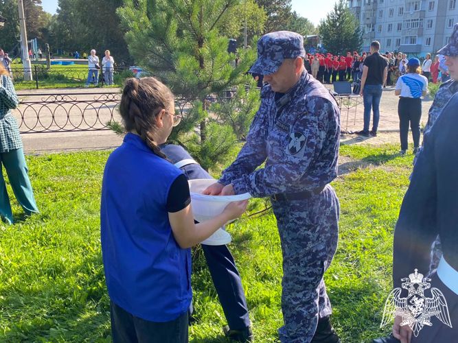 Лесосибирские росгвардейцы приняли участие во Всероссийской акции «Капля жизни»