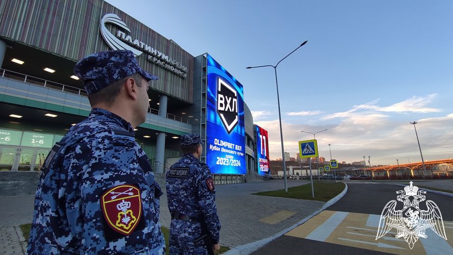 В Красноярске сотрудники Росгвардии обеспечили охрану общественного порядка хоккейного матча