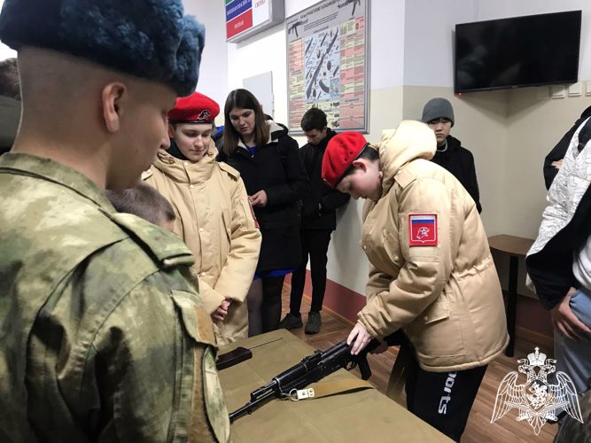 В Железногорской воинской части Росгвардии прошел День призывника
