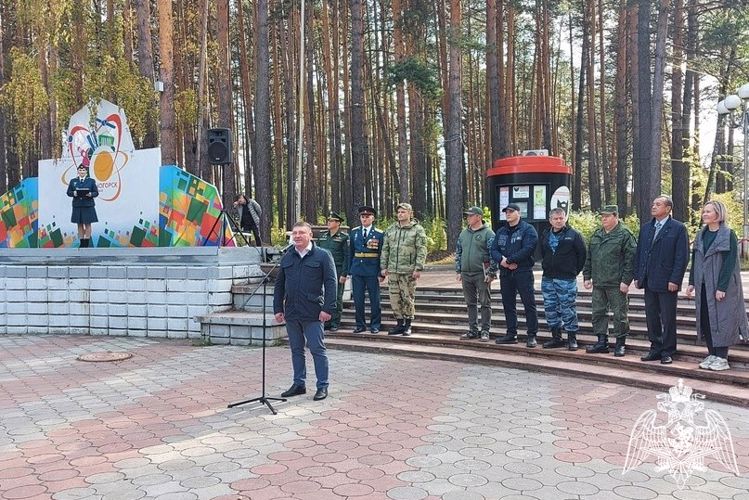 Сотрудники и военнослужащие Росгвардии в Красноярском крае приняли участие в военно - патриотической игре "Сибирский щит" 