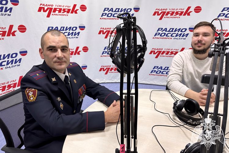 В преддверии профессионального праздника руководители  вневедомственной охраны рассказали о службе 