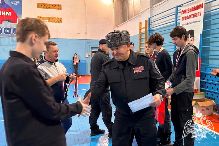 Офицеры красноярского СОБР почтили память Вадима Шпакова, погибшего при исполнении служебных обязанностей на Северном Кавказе