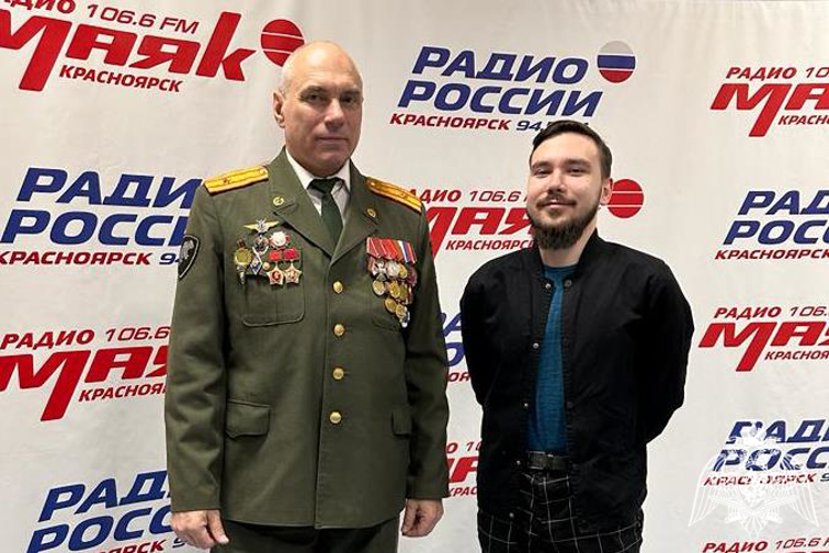 Ветеран Красноярского соединения Росгвардии в преддверии Дня героев Отечества выступил на радио «Россия Красноярск»