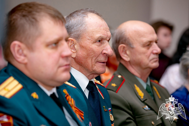 Офицер Росгвардии принял участие в молодежном «Георгиевском бале» в г. Зеленогорске