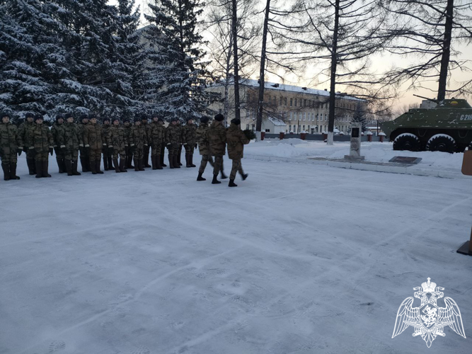 В Красноярском крае росгвардейцы приняли участие в торжественных церемониях в День героев Отечества