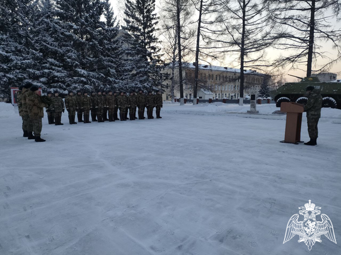 В Красноярском крае росгвардейцы приняли участие в торжественных церемониях в День героев Отечества