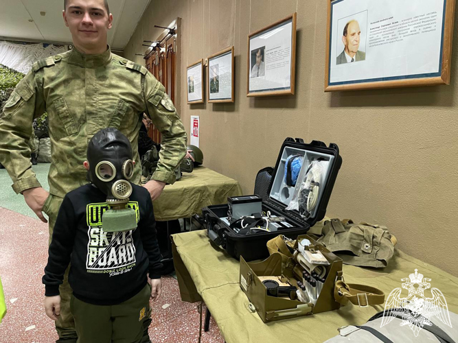 В Зеленогорске военнослужащие Росгвардии приняли участие в городском марафоне «ZA НАШИХ!»