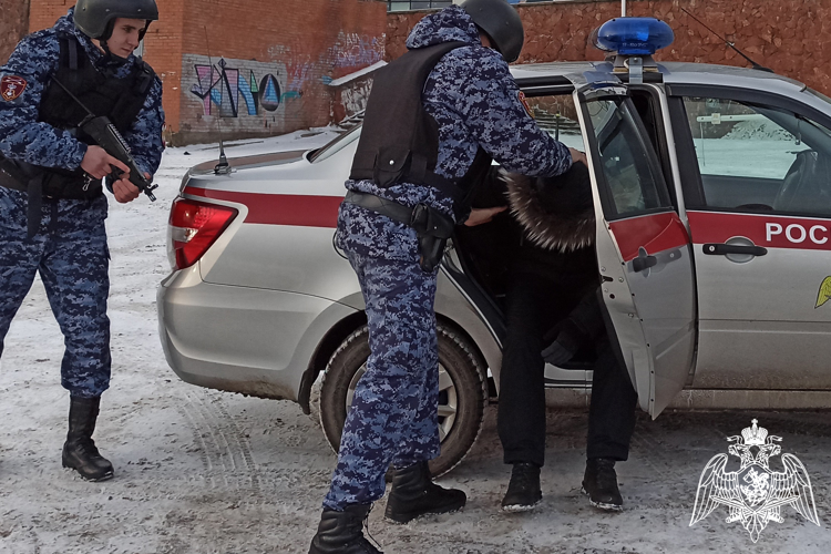 Сотрудниками  Росгвардии  задержаны подозреваемые в ограблении гардеробной техникума