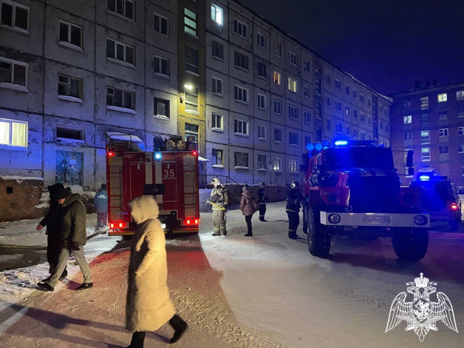 Сотрудники Росгвардии оказали помощь в эвакуации жильцов при пожаре многоквартирного дома