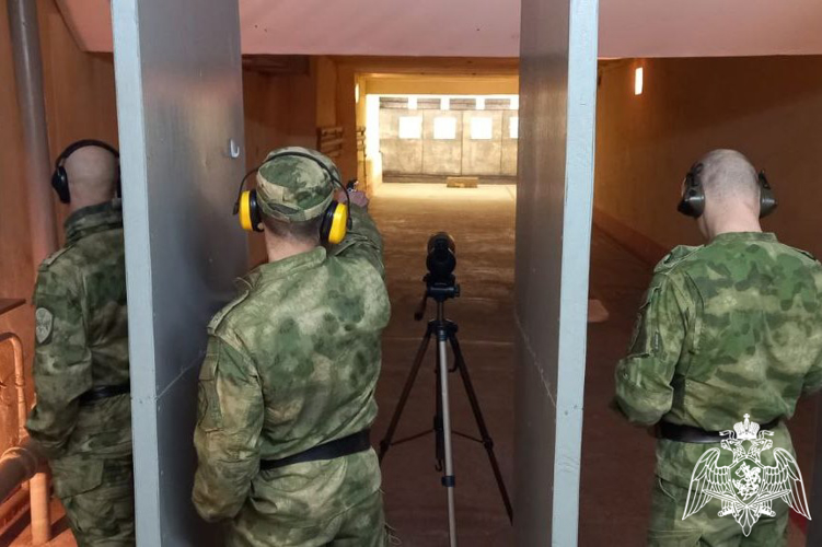 В Красноярском соединении Росгвардии прошел чемпионат  по зимнему офицерскому троеборью   
