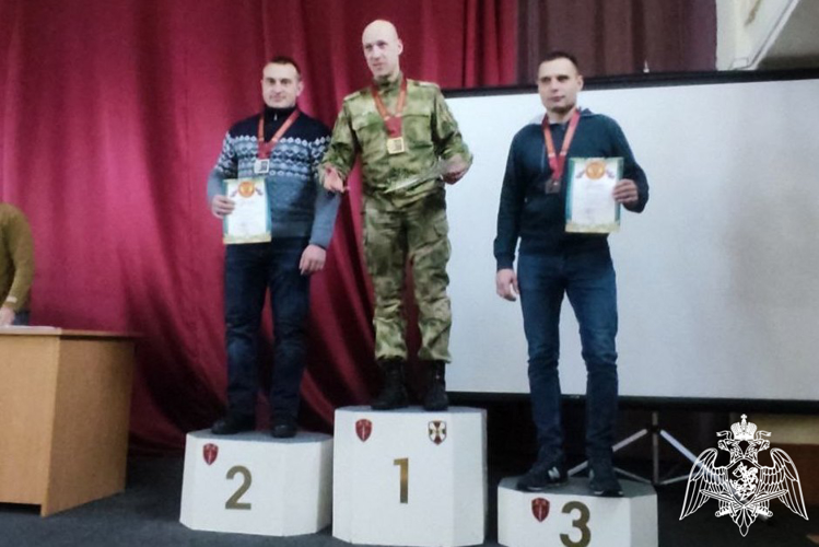 В Красноярском соединении Росгвардии прошел чемпионат  по зимнему офицерскому троеборью   