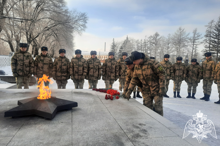 В Красноярске военнослужащие полка Росгвардии провели памятные мероприятия, приуроченные Дню полного освобождения Ленинграда   