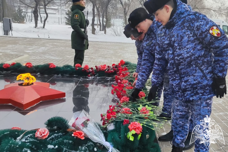 Сотрудники Росгвардии приняли участие в мероприятиях, приуроченных  Дню разгрома советскими войсками немецко-фашистских войск в Сталинградской битве